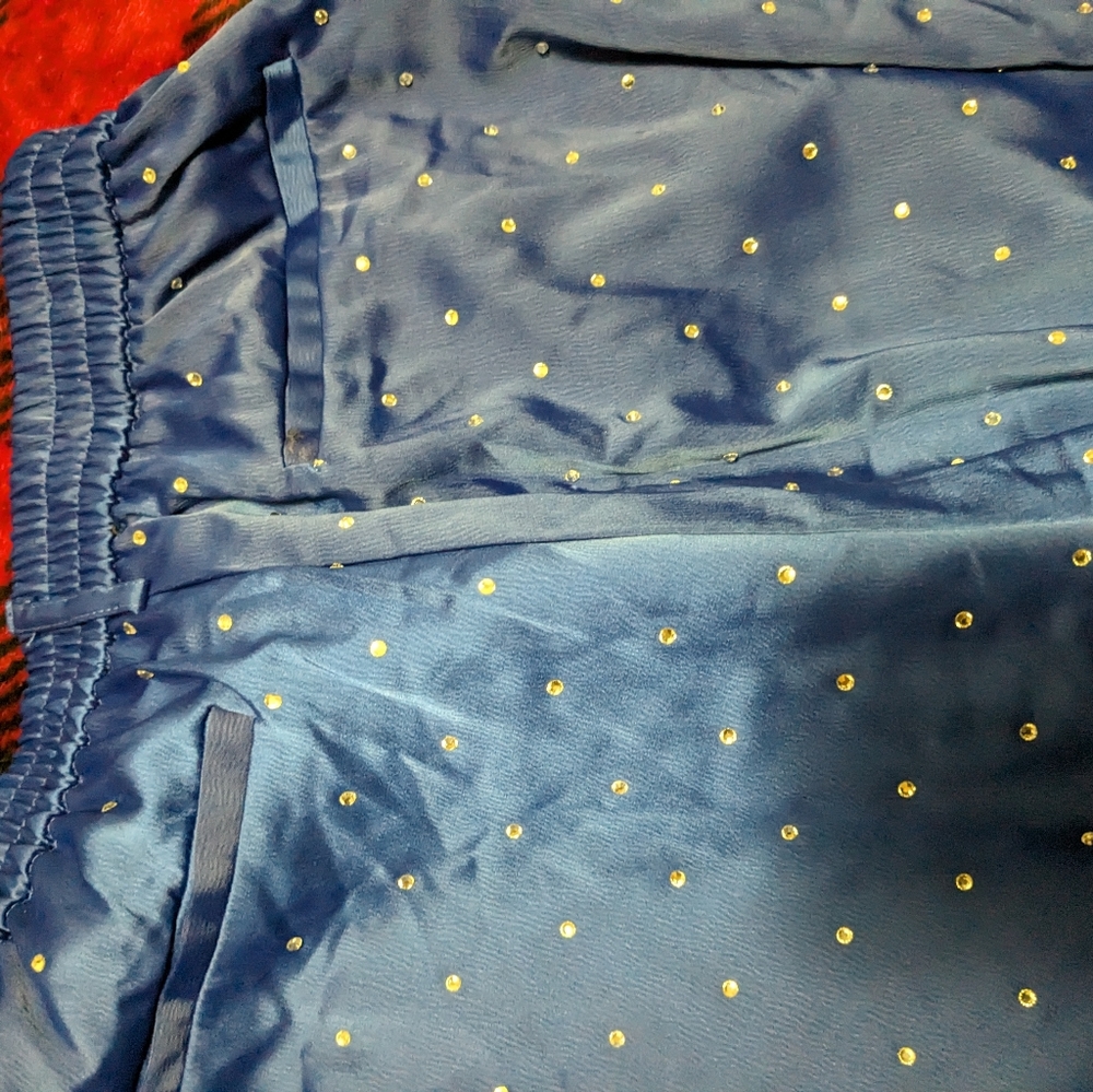 Set - Picture 2 of 7